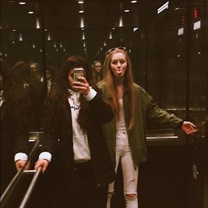 Meet your Posher, Brishene